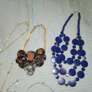 LOT  24 PCS NECKLACES & BRACELETS COSTUME & LABELED VGC-VENDORS L@@K